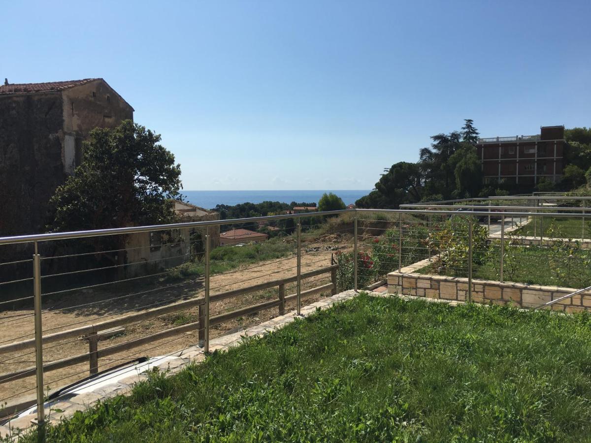 La Casa Del Mare : Cozy Apartment With Seaview And Garden Ventimiglia Exterior foto